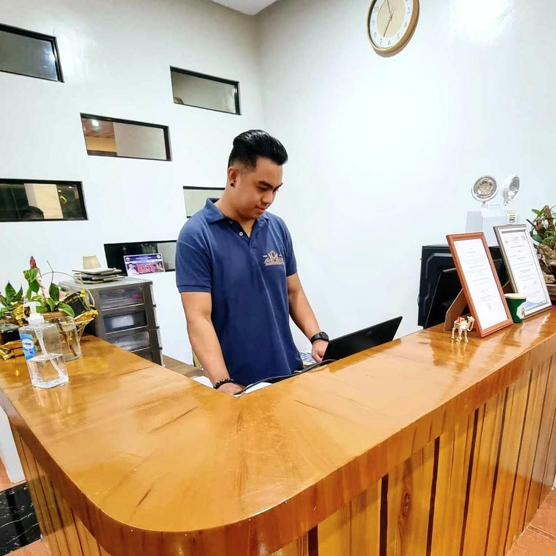 Majestique Hotel Albay Bicol Guinobatan Bagian luar foto
